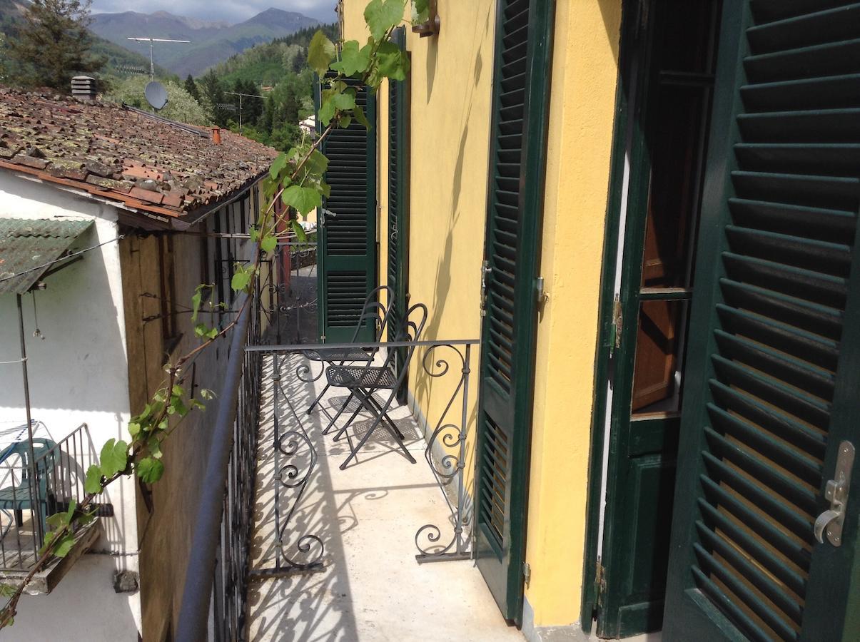 Casa Fontana Tuscany B&B Barga Oda fotoğraf